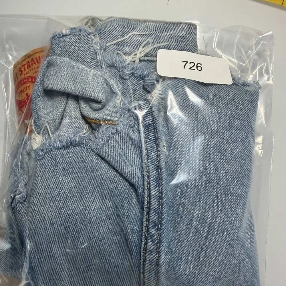 Levi’s Blue Distressed Mid Rise 505 Cut Off Frayed Denim Shorts Size 29x30